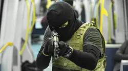 Below the Surface S01E01