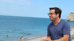 Benoît à la plage S02E08 Etretat