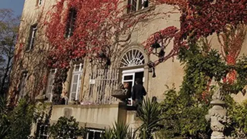 Benoît le bienheureux S01E09 Grand luxe en Gascogne