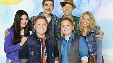 Best Friends Whenever S02E10 Retour au Moyen-Age