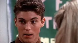 Beverly Hills S02E11 Au fond du cœur