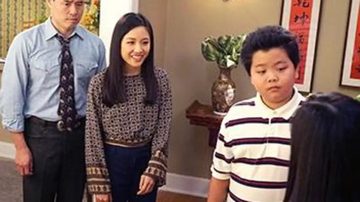 Bienvenue chez les Huang S02E23 Le discours qui déchire