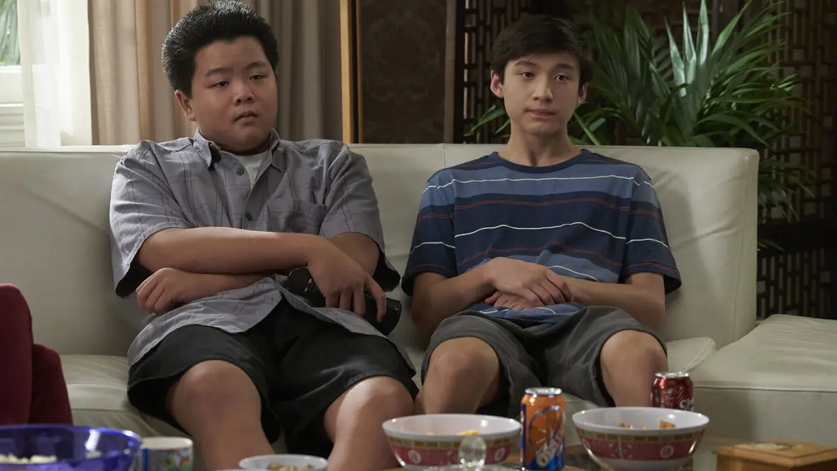 Bienvenue chez les Huang S05E07 Humour et râteau