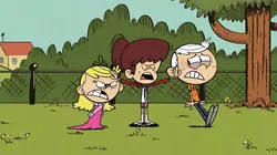 Bienvenue chez les Loud S01E21 Le Football / Lucy, la voyante