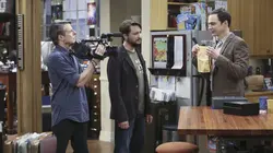 Big Bang Theory S09E08 L'observation du rendez-vous mystère