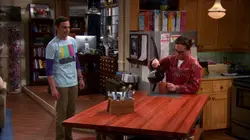 Big Bang Theory S04E12 L'usage du pantalon de bus