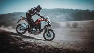 Episode 5 : Spécial motos suédoises