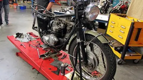 Biker dans l'âme E03 En mode British