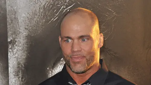 Biographies WWE S02E04 Kurt Angle en streaming