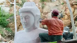 Birmanie : les sculpteurs de marbre de Mandalay