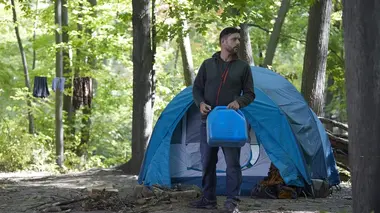 Bitten S03E05 Un lourd fardeau