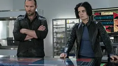 Blindspot S02E10 Les camps changent