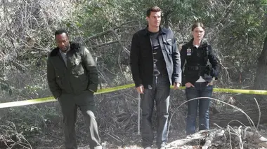 Bones S02E10 La sorcière sans tête