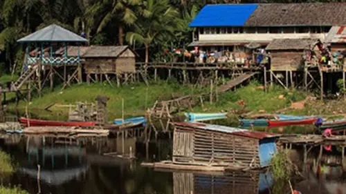 Bornéo, itinéraire d'une famille iban