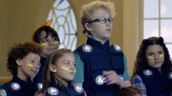 Brainiacs, l'école des génies S01E10 Laser game