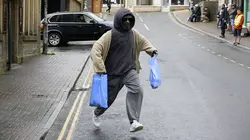 Brassic S02E01 The Circus