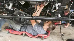 Brigade mécanos S02E10 La Monte Carlo