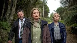 Brokenwood S10E01 Brokenwoodosaurus