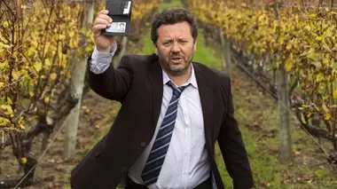 Brokenwood S01E02 Les raisins de la colère