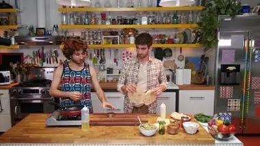 Episode 12 : The Malta Tuna Panty Droppa / Kati Roll