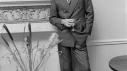 Bryan Ferry : Don't Stop the Music