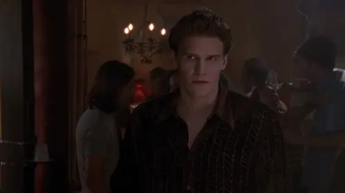 Buffy contre les vampires S02E07 Mensonge en streaming