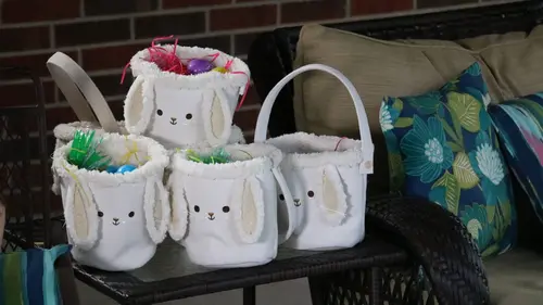 Busby Girls L'Étrange Pâques des quintuplées