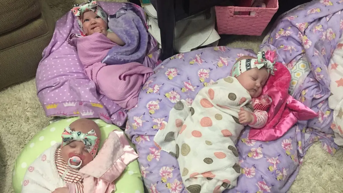 Visuel de Busby Girls A l'aube de l'âge terrible