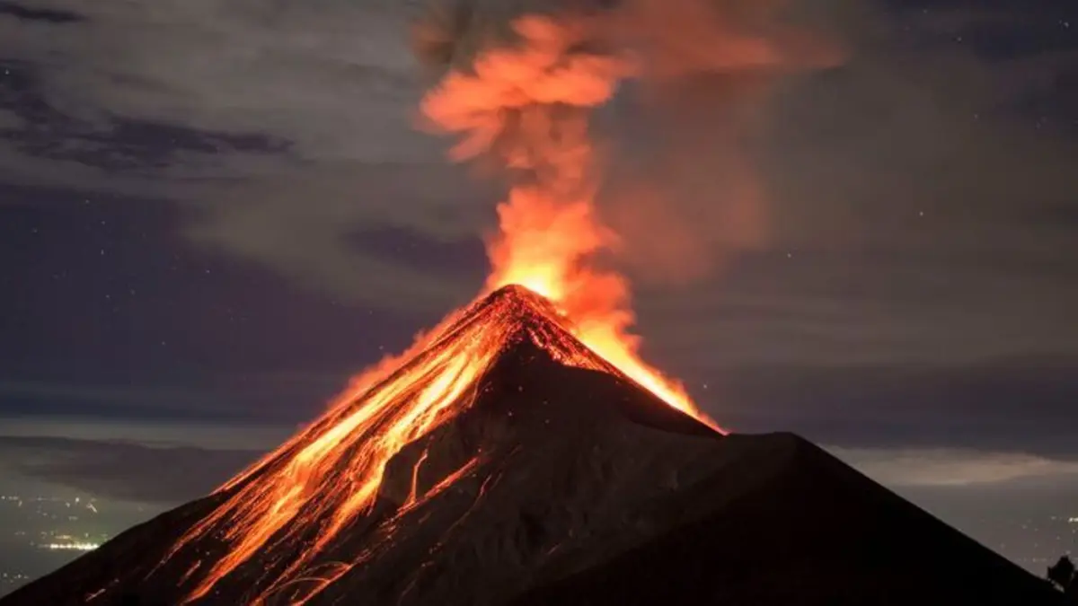 C'est toujours pas sorcier S02E05 Volcans : quand la terre crache du feu