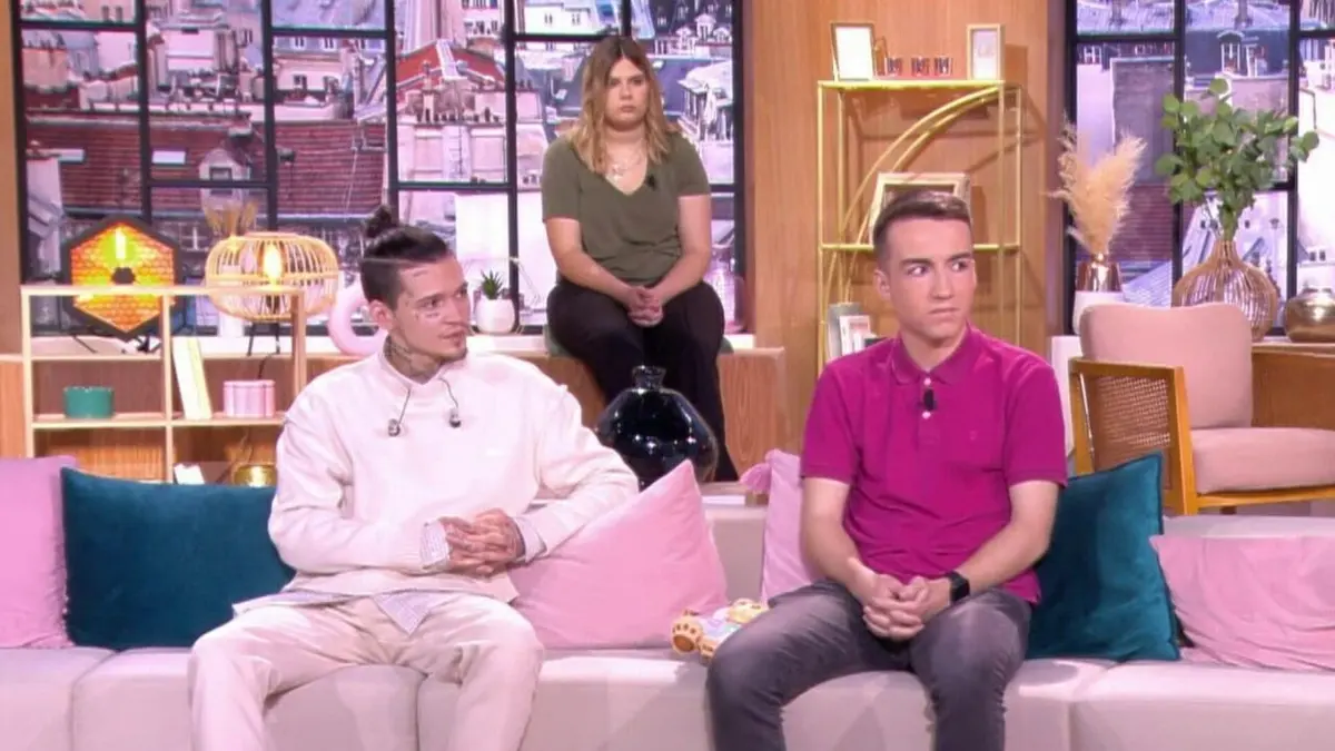 Ça commence aujourd'hui Seuls ou en couple, ils sont heureux d'être papa à 20 ans !