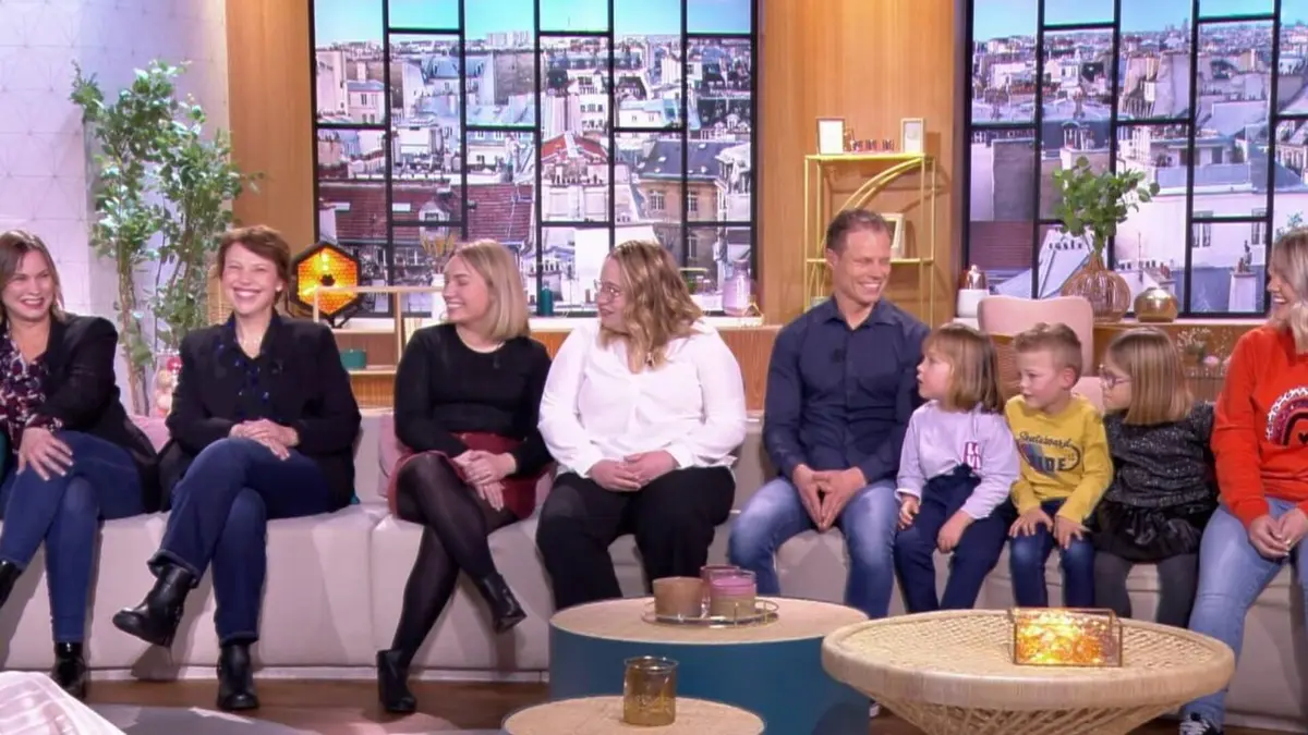 Ça commence aujourd'hui S08E136 Triplés : ils sont passés de couple à famille nombreuse !