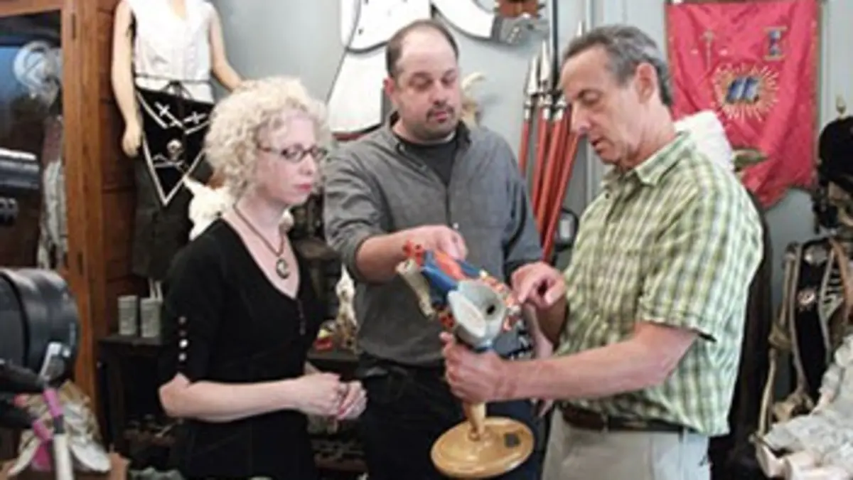 Cabinets de curiosités S04E19 ABC de la réduction de tête avec Ryan