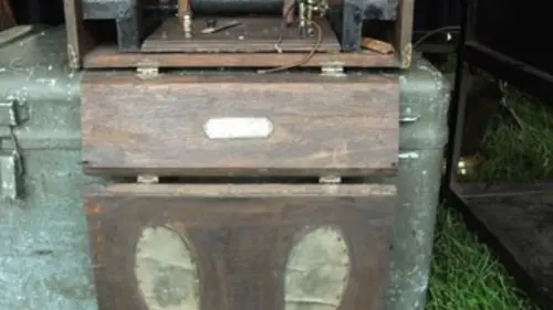 Cabinets de curiosités S03E07 Cicatrices apparentes