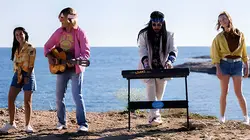 Camping Paradis S14E04 Un boys band au paradis