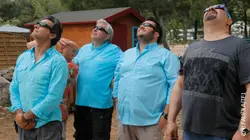 Camping Paradis S06E01 Eclipse au camping