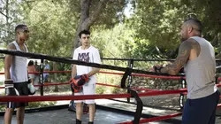 Camping Paradis S13E03 Boxing Camping