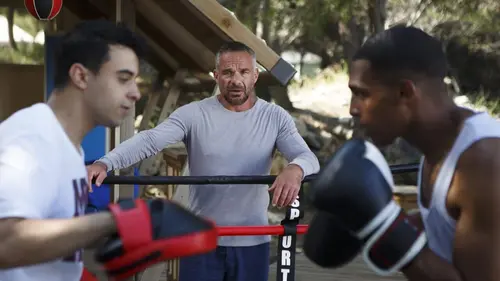 Camping Paradis S13E03 Boxing Camping