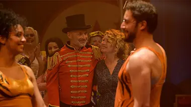 Camping Paradis S13E01 Un cirque au paradis