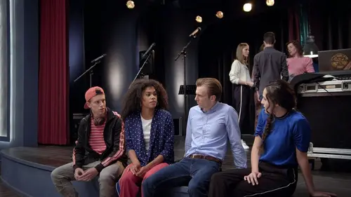 Campus 12 S01E48 Photo-bombe