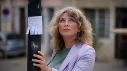 Candice Renoir Ailleurs l'herbe est plus verte