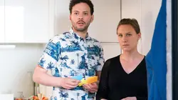 Candice Renoir S08E01 Comme chien et chat