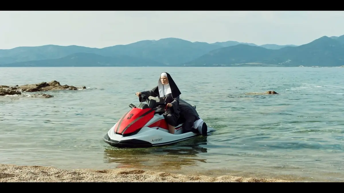 Visuel de Candice Renoir Ailleurs l'herbe est plus verte