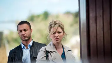 Candice Renoir S02E07 La plus belle fille ne peut donner que ce qu'elle a