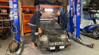 Car SOS MG Metro 6R4