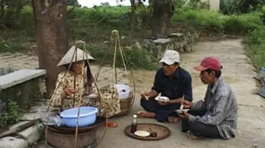 Viêtnam, nems, papayes et vermicelles