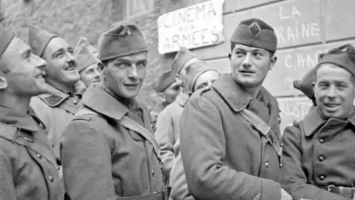 Carnets volés S01E01 De l'attente à la défaite