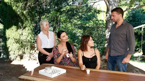 Carré de dames pour 3 as