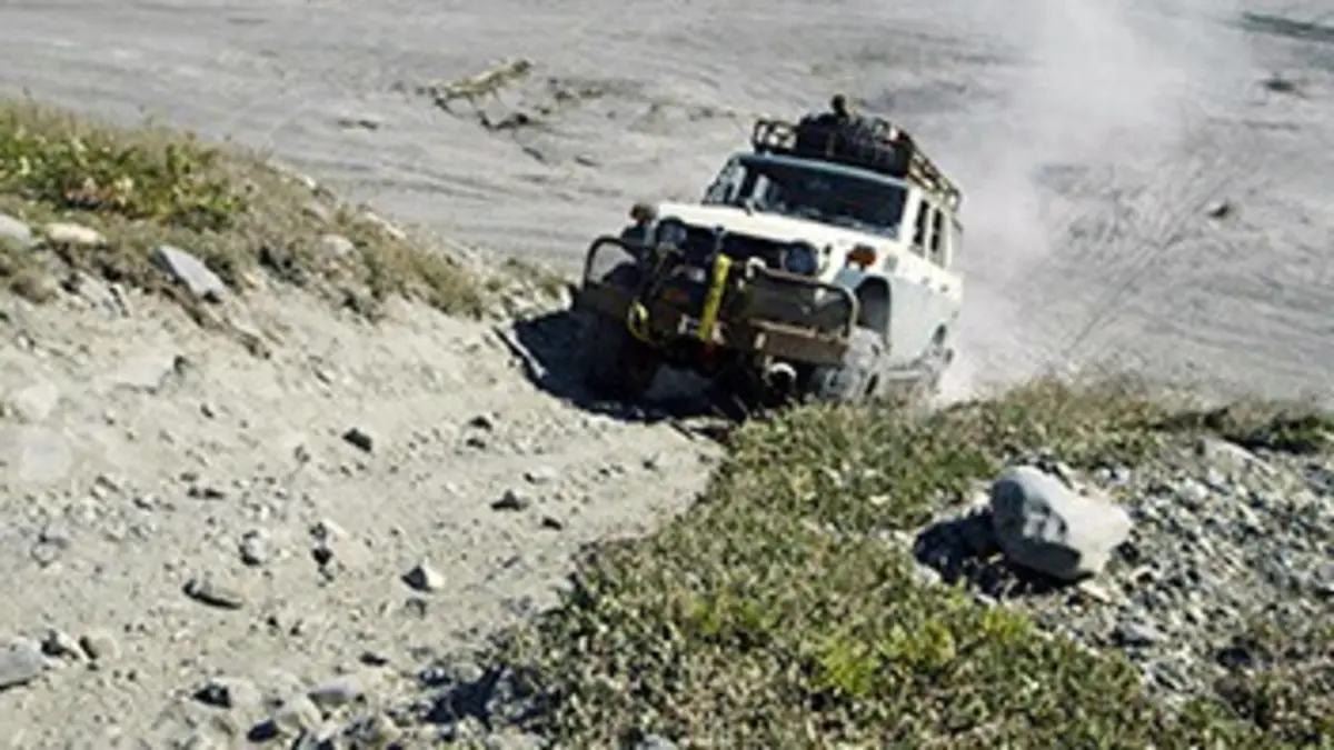 Cars vs Wild, mission Alaska S01E06 La route des traitres