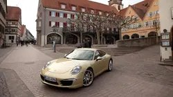 Casse vs Supercar Porsche 911 Turbo
