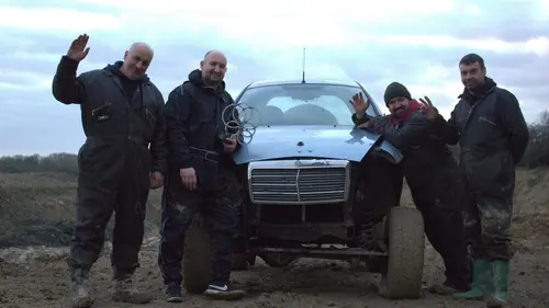 Casse vs Supercar Mercedes Classe X